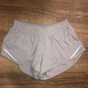 Lululemon Hotty Toddy Shorts 2.5” Silver Lilac